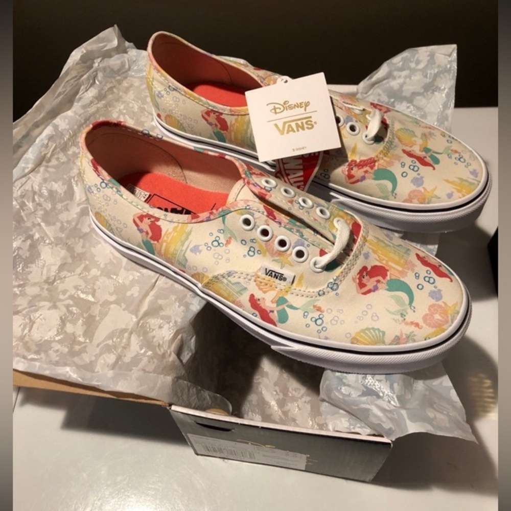 NWT Limited Edition Rare Disney X Vans Shoes featuring Ariel men 7.5 / women’s 9